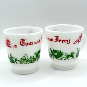 Vintage Tom & Jerry Milk Glass Mugs – Christmas Stagecoach Pair